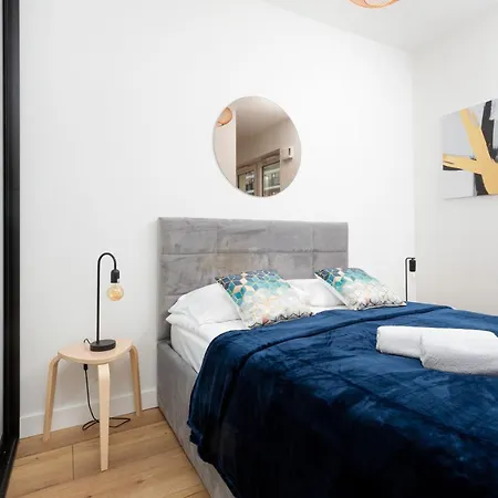 Atrium Promenada Goclaw By Renters * Varšava
