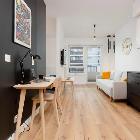 Atrium Promenada Goclaw By Renters * Varšava